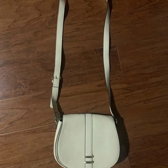 Purse - Picture 2 of 4